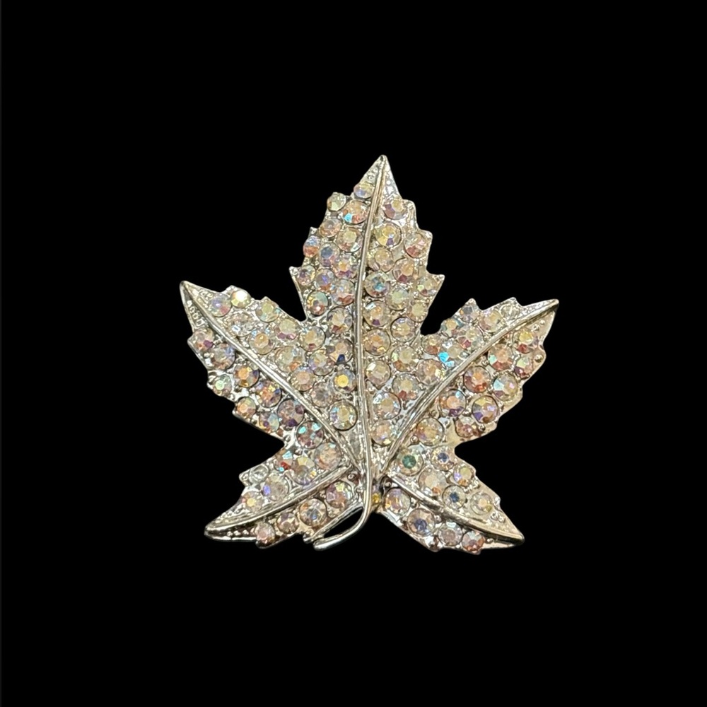 VTG Coro Pegasus Aurora Crystal maple leaf brooch